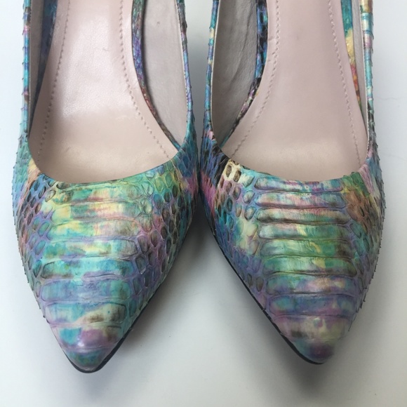VINCE CAMUTO Hallee Pastel Snakeskin Heels 7.5 EUC - Picture 5 of 8